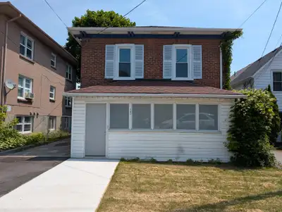 151 Victoria Avenue - Beautifully updated 2 bedroom home in cent