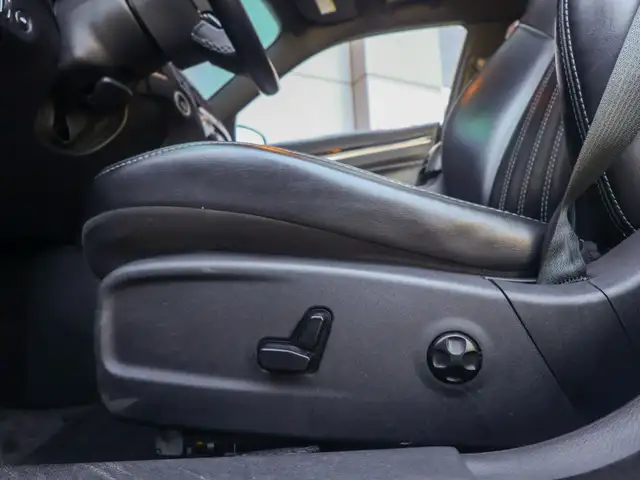 2017 Chrysler 3006045798473780633617