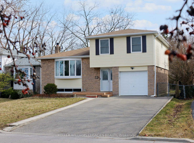 This One! 3 Bdrm 2 Bth Torbram/Williams Pkwy in Houses for Sale in Mississauga / Peel Region