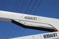 VERSALIFT Service Bucket 37ft and 42ft Working Height PTO operation The bucket comes fully PM- and D... (image 1)