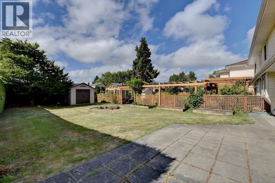 6426 WILLIAMS ROAD Richmond, British Columbia 4