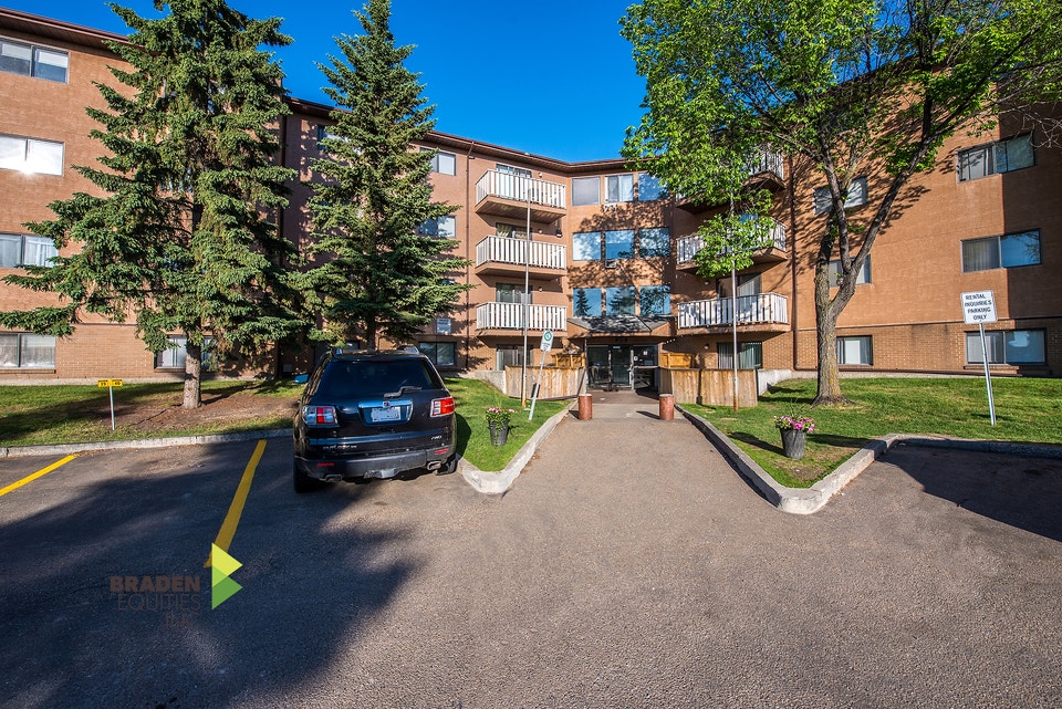 Castle Harbour - 2 BEDROOM Apartment for Rent 5