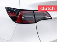 NO ACCIDENTS / CLEAN CARFAX / 1 OWNER / Power Tailgate/Hatch, Auto Dimming Rearview Mirror, Front He... (image 9)