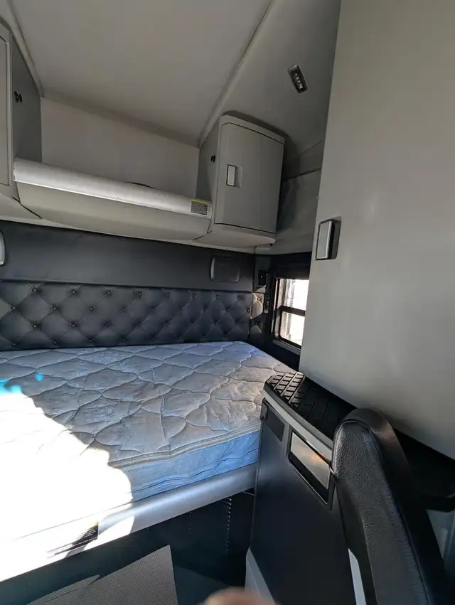 2022 KENWORTH T880 in Heavy Trucks in Moose Jaw - Image 19