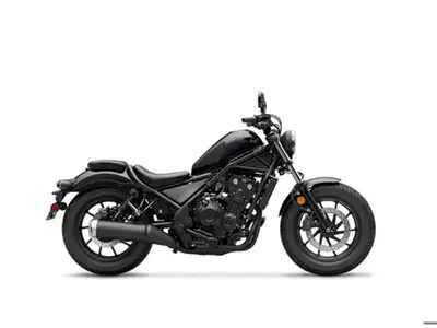Honda Rebel 500 A true rebel refuses to compromise – just like the Honda Rebel 500 refuses to choose...