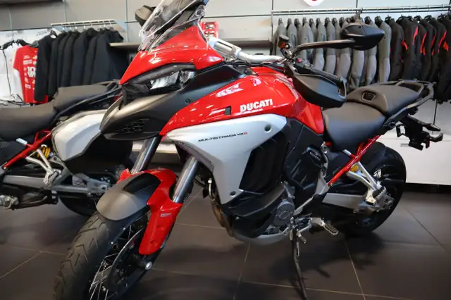 2024 Ducati Multistrada V4 S Travel & Radar Spoked Wheels Demo in Other in Edmonton - Image 6