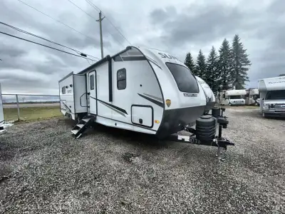 CrossRoads Sunset Trail travel trailer SS285CK highlights: Dual Opposing Slides King Bed Rear Kitche...