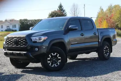 Toyota Tacoma TRD OFF-Road 4X4 2023! Cabine Double Cab (Grosses Portes) / Boite courte (5 pieds) Tra...