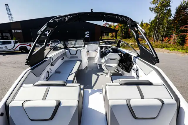 2023 Yamaha AR220 in Powerboats & Motorboats in Rimouski / Bas-St-Laurent - Image 12