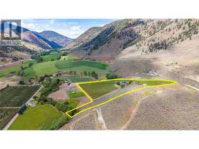 CHARMING COUNTRY ESTATE VINEYARD - Picturesque setting in the Similkameen Valley, you will feel like...