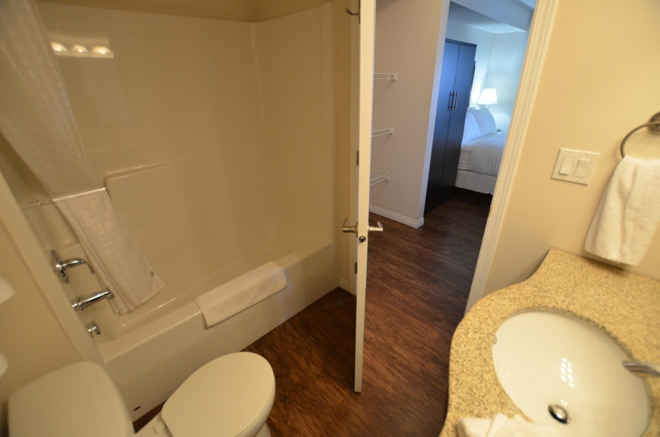 Eaglemont Manor - Fabulous 2 Bedroom Apartment Apartment for Ren 3