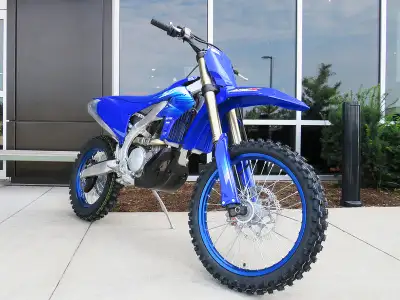 Finance from $118 bi-weekly!* Click "Get Financing" to see if you qualify! Apex Cycle 1-888-702-4150...