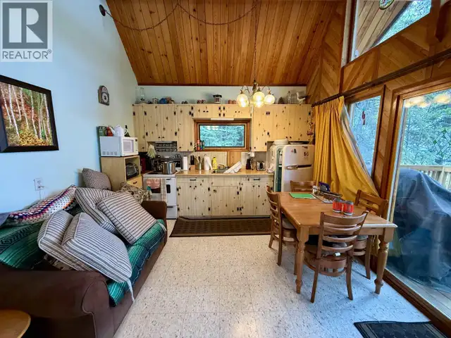 7640 BURGESS ROAD 100 Mile House, British Columbia in Houses for Sale in 100 Mile House - Image 11