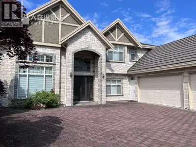 Stunning furnished 5-bedroom luxury home in Richmond´s desirable Seafair neighbourhood, offering 3,3...
