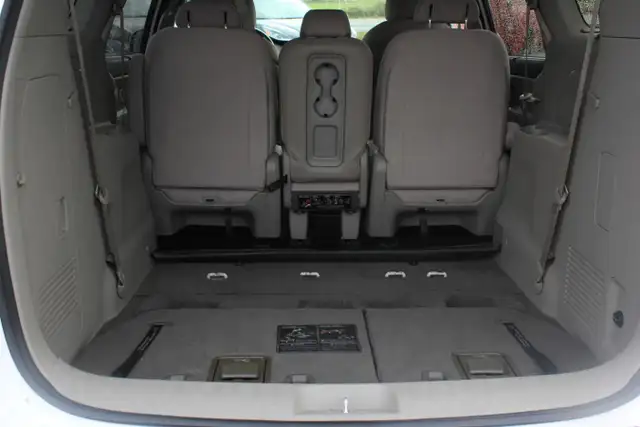 2019 KIA Sedona LX+ FWD for sale in Cars & Trucks in Comox / Courtenay / Cumberland - Image 14