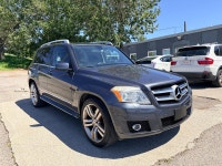 Zoomer Auto 2010 Mercedes-Benz GLK-Class 4MATIC GLK 350 comes loaded with Bluetooth, Leather Power H... (image 2)