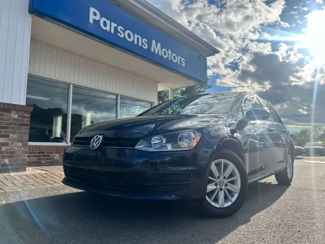 2017 Volkswagen Golf ONLY 85,000 KM | 5-SPEED MANUAL | HEATED SE