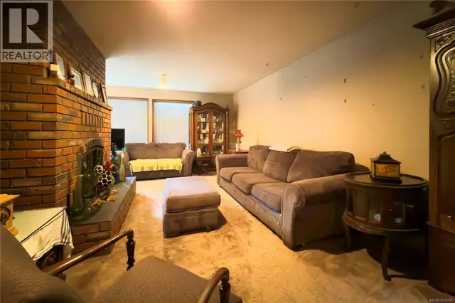 9571 Gleadle Rd Black Creek, British Columbia in Houses for Sale in Comox / Courtenay / Cumberland - Image 12