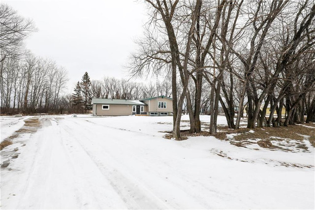 44048 MUN 17 Road N Zhoda, Manitoba in Houses for Sale in Winnipeg - Image 2