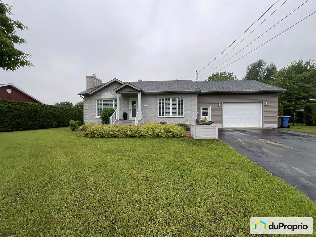 $474,000 - Bungalow for sale in St-Boniface — photo 1