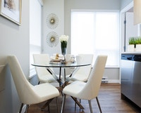 LUXURY 1 plus den SUITES IN DOWNTOWN VICTORIA! Come and view your new home today! Current Incentives... (image 2)