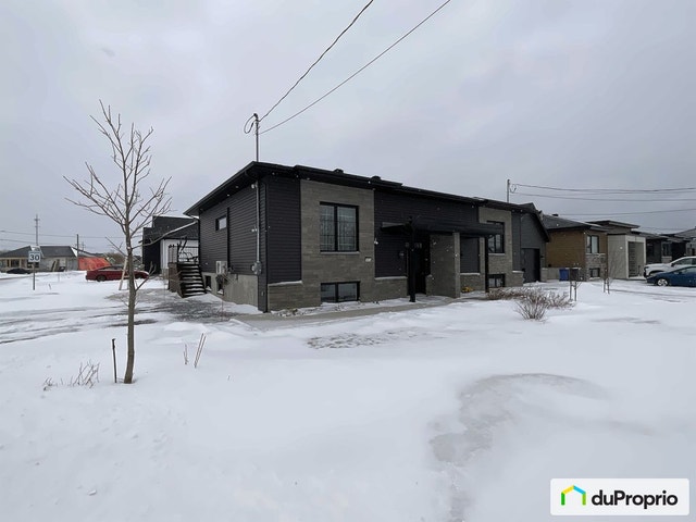 $345,000 - Semi-detached for sale in Laurier-Station — photo 1