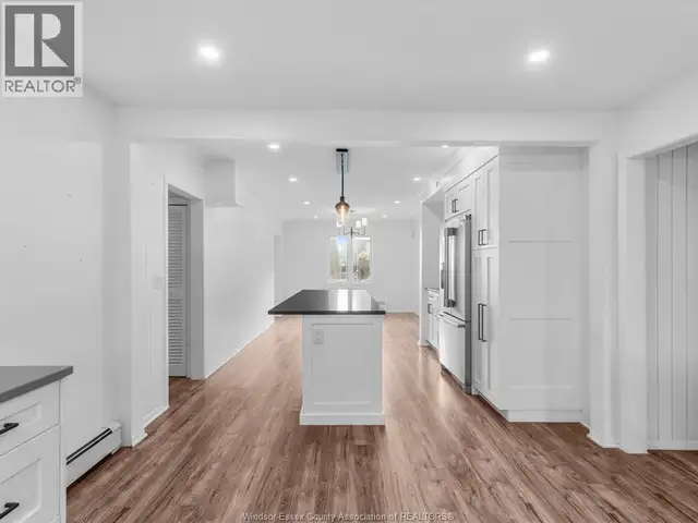 13050 RIVERSIDE DRIVE East Tecumseh, Ontario in Houses for Sale in Windsor Region - Image 13