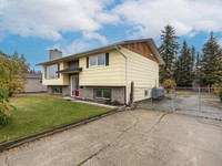 $599,900 ~ 55 Cedar Crescent w REALTOR® Tamara Cromarty