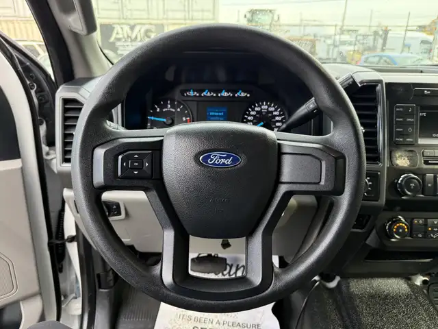 2017 Ford F-450 Super Duty XL 4x4 Crew Cab 9 Foot Dump Truck in Heavy Trucks in Regina - Image 21