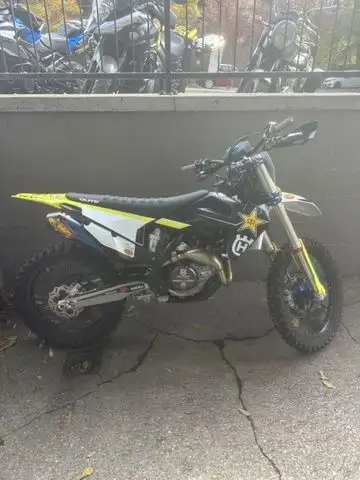 Sturgess Cycle One Owner like new only 8hrs. Come Down And Have A Look. 2021 Husqvarna FC 450 Rockst...