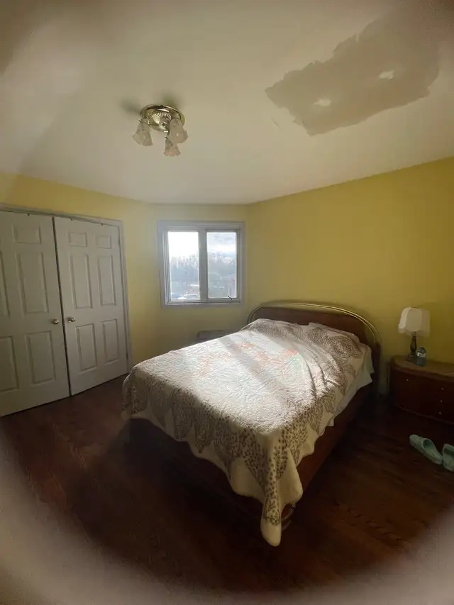 Room available on second floor in spacious home at Yonge & Finch