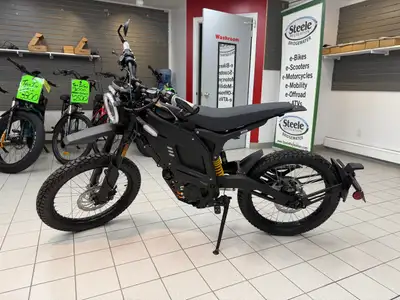 2025 NIU XQI3 Electric Motorcycle — $5,395 + $1,000 In-Store Credit 2025 NIU XQI3 Electric Motorcycl...