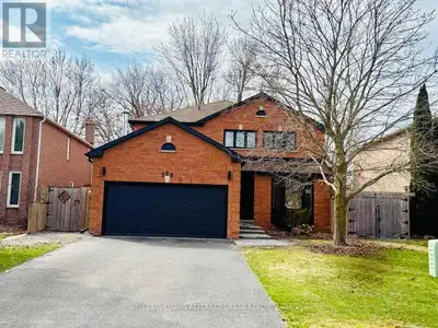 228 ELMAN CRESCENT Newmarket (Bristol-London), Ontario