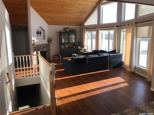 *** NEW PRICE *** 15 Min West of Meadow Lake63436972179201124