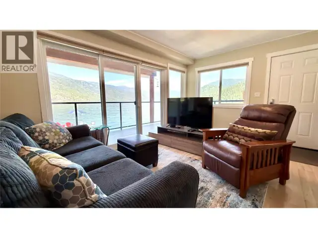 3109 East Lake Drive Christina Lake, British Columbia in Houses for Sale in Penticton - Image 24