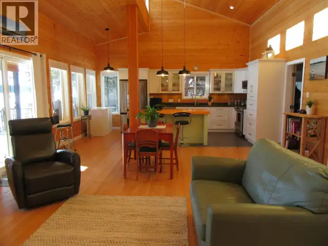 7634 BURGESS ROAD Deka Lake / Sulphurous / Hathaway Lakes, Briti in Houses for Sale in 100 Mile House - Image 21