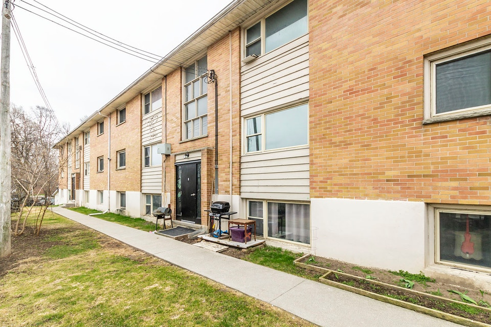 2 Bed,  1 Bath in KITCHENER Immediate move-in available 3