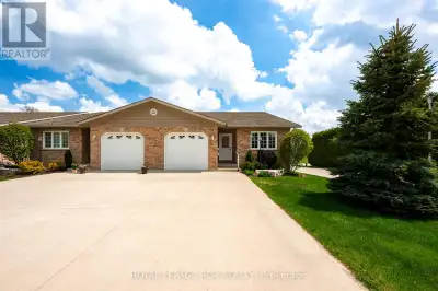 **Public Open House Sat, June 21st, 1-3pm**Welcome to Curve Rock Condominiums a peaceful, well-kept...