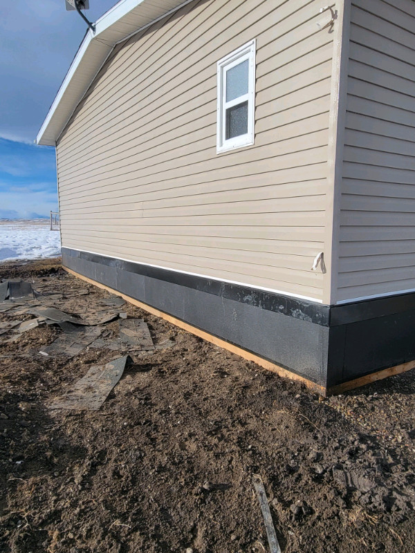 Mobile Home Insulated Skirting in Decks & Fences in Lethbridge - Image 3