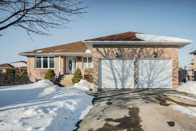606 Mohini Place - Upper Unit - ALL INCLUSIVE 3 bed, 2 bath - 3 