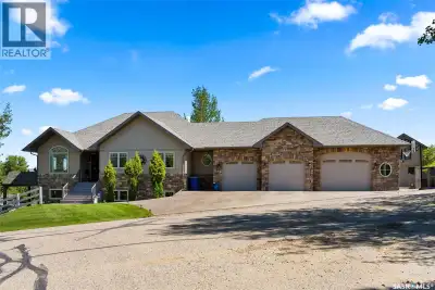 Discover this stunning 2007 sq ft custom-built walkout bungalow above Lumsden. Large windows flood t...