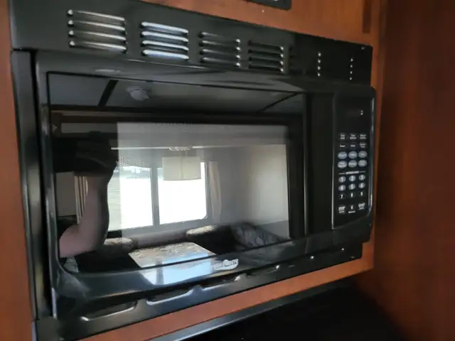 2014 Keystone OUTBACK 312 BH in Travel Trailers & Campers in St. Albert - Image 23