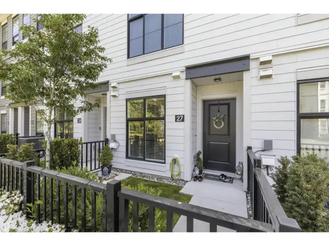 27 2774 MONTROSE AVENUE Abbotsford, British Columbia in Condos for Sale in Abbotsford - Image 4