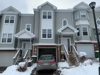 ARI Properties is proud to welcome you to Wentworth Street in Downtown Dartmouth! A spacious and wel...