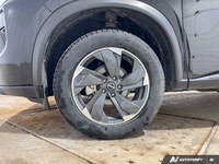 This Nissan Rogue delivers a Intercooled Turbo Regular Unleaded I-3 1.5 L/91 engine powering this Va... (image 8)