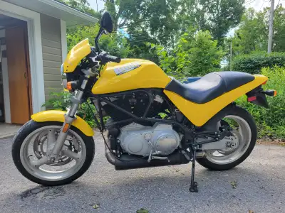 2001 Buell M2L Cyclone 22,483km Air cooled, 4-stroke Harley Davidson Sportster V-Twin, 1203cc Synthe...