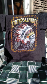 Lynyrd Skynyrd Indian Head T Shirt-made in Honduras-size medium