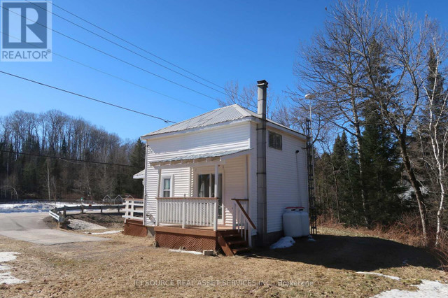 4002 HWY 522 Nipissing, Ontario in Houses for Sale in Muskoka - Image 4