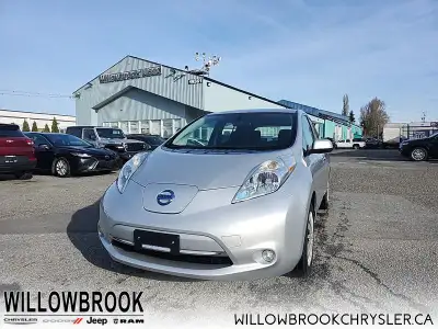 Low Mileage, Bluetooth, Rear View Camera, Heated Seats, Heated Steering Wheel, SiriusXM! This Nissan...