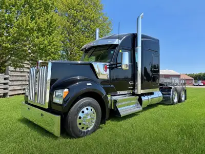FOR SALE: 2023 KENWORTH W990, CUMMINS X15 500HP, 13 SPEED MANUAL, 3.36 RATIO, 265" WHEELBASE, 13/40L...